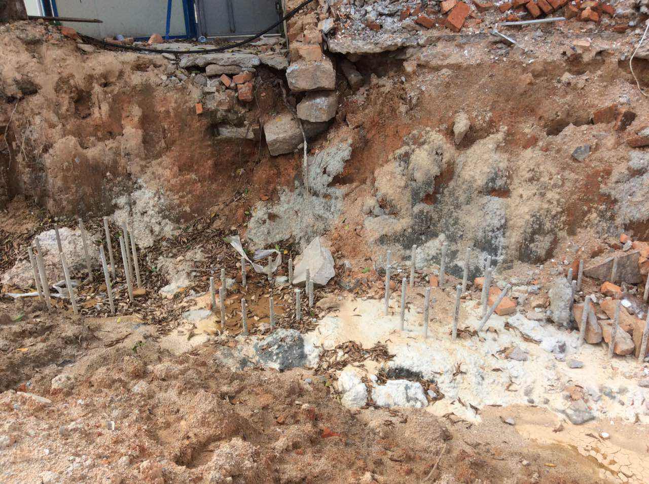 福建經(jīng)濟(jì)學(xué)校綜合實訓(xùn)樓項目圍護(hù)樁和塔吊基礎(chǔ)施工